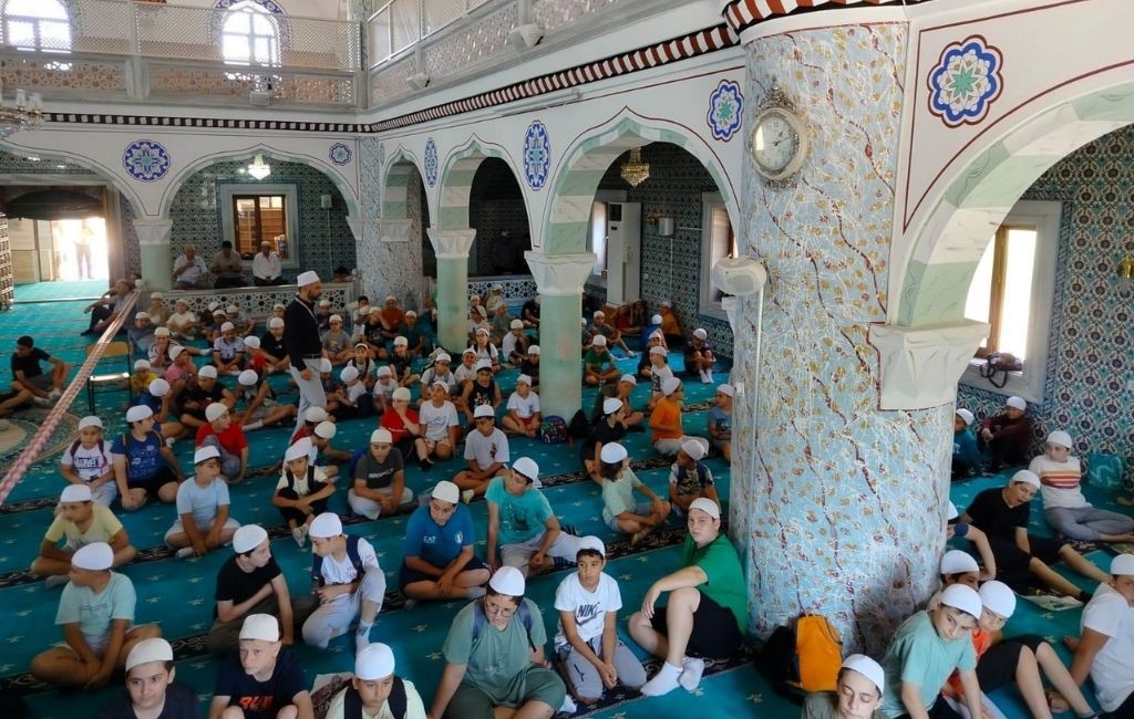Beykoz’da camiler çocuklarla güzel!