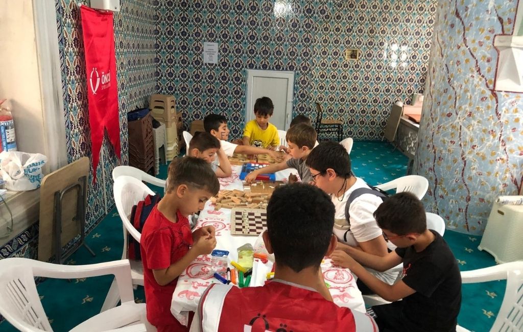 Beykoz’da camiler çocuklarla güzel!