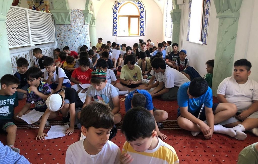 Beykoz’da camiler çocuklarla güzel!