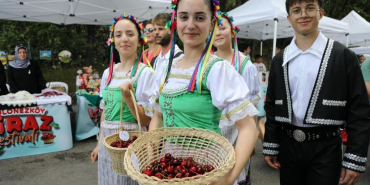 Polonezköy Kiraz Festivali’nde kültürler buluştu