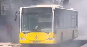 beykoz-riva-iett-otobusunde-yangin-panigi