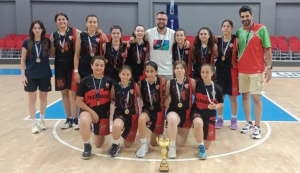 beykozun-altin-kizlari-yenilgisiz-sampiyon (1)