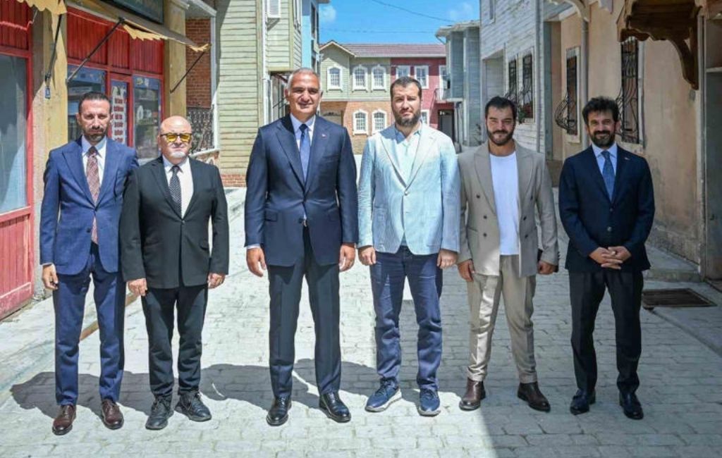 Bakan Ersoy'dan Beykoz Bozdağ Film Platolarına ziyaret!