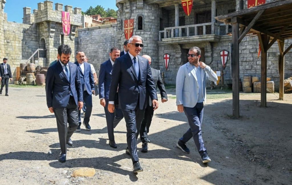 Bakan Ersoy'dan Beykoz Bozdağ Film Platolarına ziyaret!