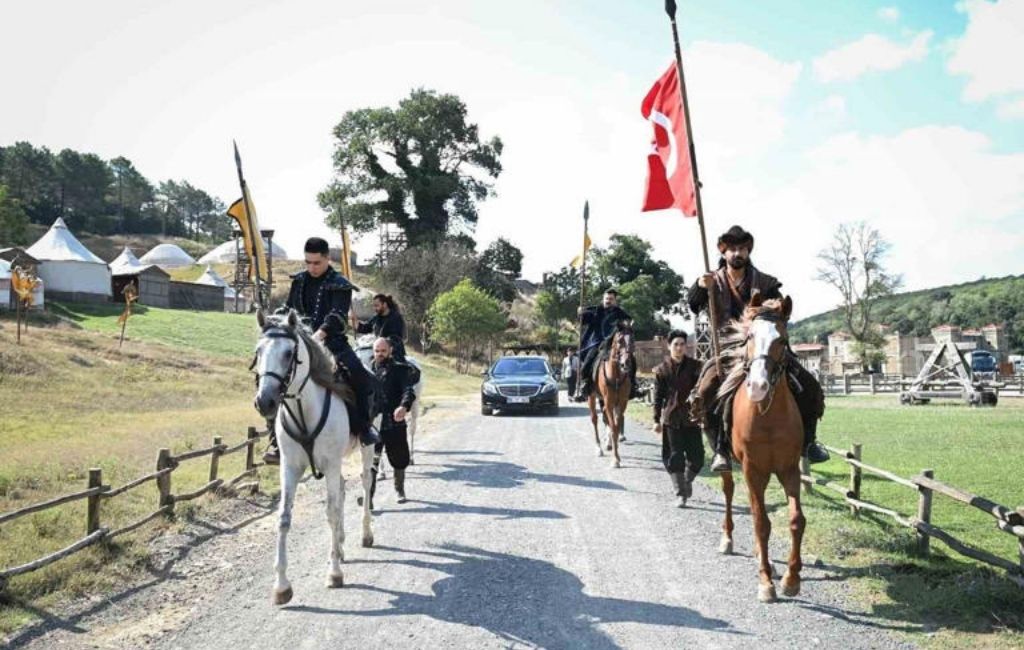 Bakan Ersoy'dan Beykoz Bozdağ Film Platolarına ziyaret!