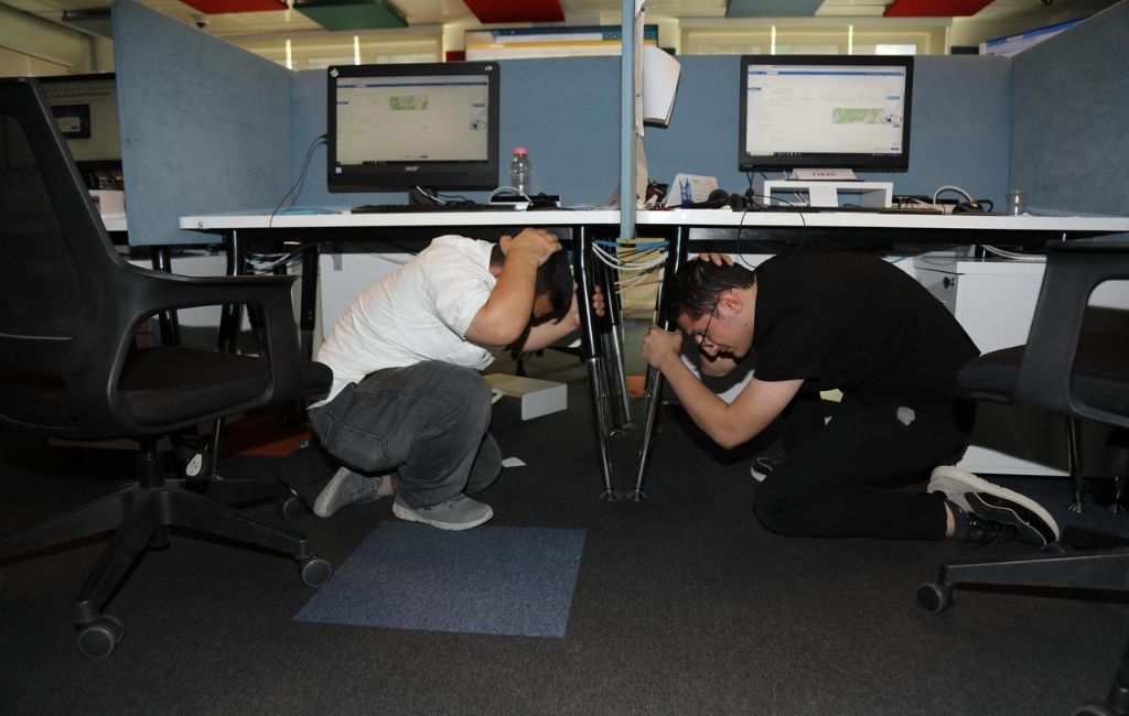 Beykoz Belediye çalışanları deprem tatbikatı yaptı
