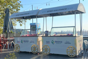 Beykoz Dondurmacısı sahilde satışa başladı