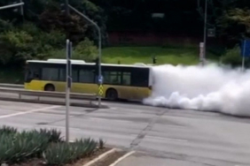 Beykoz’da İETT otobüsü duman saçarak ilerledi!