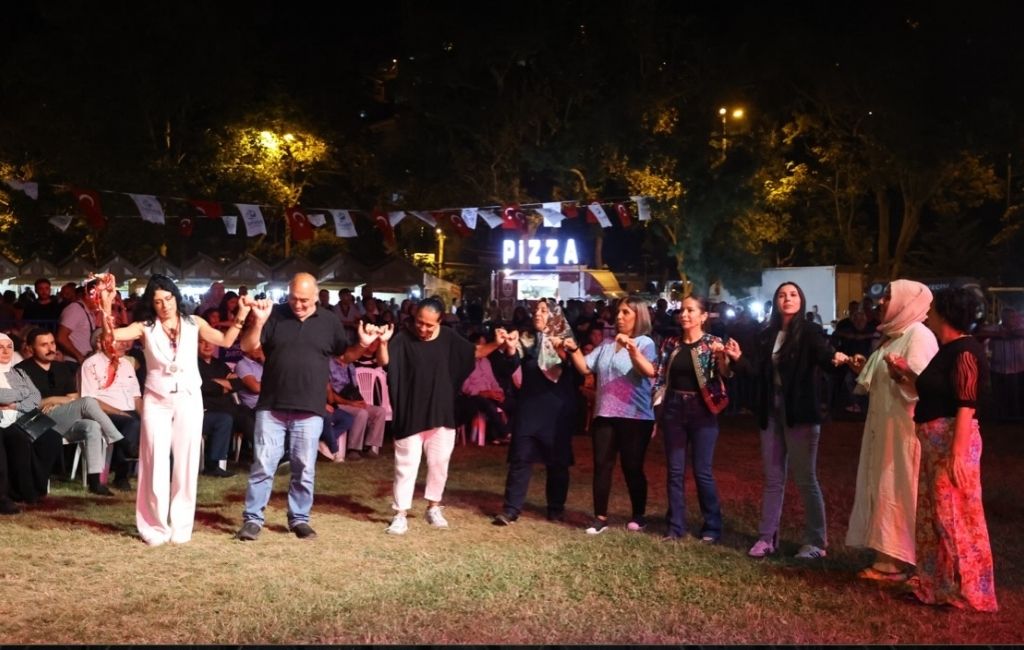 Diğer durumu bilmiyorum. Özel kalemden memur oldu kendisi.