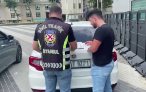 Beykoz'da trafiği tehlikeyi atınca cezayı yediler!