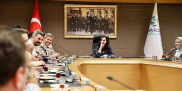 AK Parti Beykoz İlçe Başkanlığı yönetimi, Beykoz Belediye Başkan Vekili Özlem Vural Gürzel’e hayırlı olsun ziyaretinde bulundu. AK Parti Beykoz İlçe Başkanı Özkan Ayduğan ve yönetim kurulu üyele