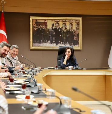 AK Parti Beykoz İlçe Başkanlığı yönetimi, Beykoz Belediye Başkan Vekili Özlem Vural Gürzel’e hayırlı olsun ziyaretinde bulundu. AK Parti Beykoz İlçe Başkanı Özkan Ayduğan ve yönetim kurulu üyele