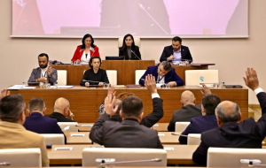 Beykoz Belediye Başkan Vekili Özlem Vural Gürzel’in CHP’den istifası sonrası belediye meclis üyeleri de tek tek istifa ediyor.