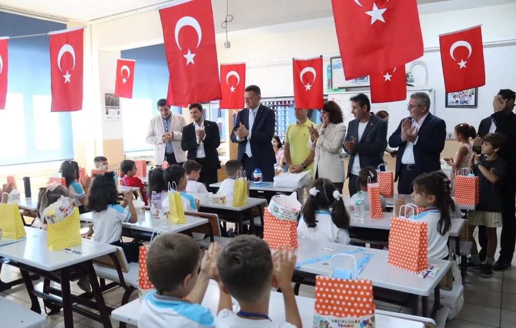 Beykoz muhtarlarından 1. sınıfların yüzünü güldürdü