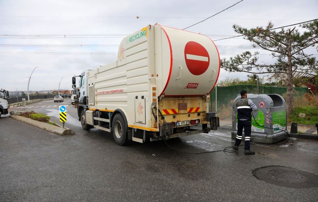 Beykoz'un bakım timi Yenimahalle'de sahaya indi