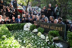 Eski Başbakan Mesut Yılmaz Beykoz'da kabri başında anıldı (2)