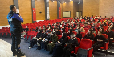 Beykoz Emniyeti öğrencileri bilinçlendiriyor