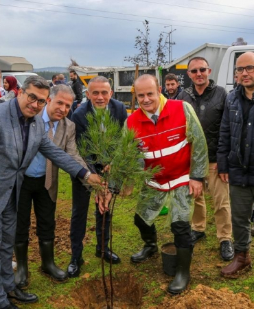 Beykoz’da 111 fidan toprakla buluştu (8)