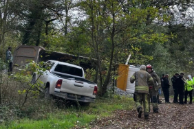 Beykoz'da devrilen kamyonun sürücüsü yaralandı
