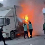 Beykoz'da kamyon alev alev yandı