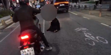 Beykoz’da motosikletli yaya geçidinde kadına çarptı!