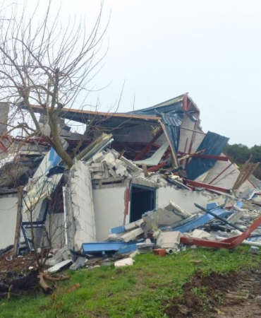 Beykoz’da kaçak yapıların yıkımı devam ediyor