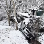 Beykoz'da kar yağışı kazayı getirdi! 3 yaralı