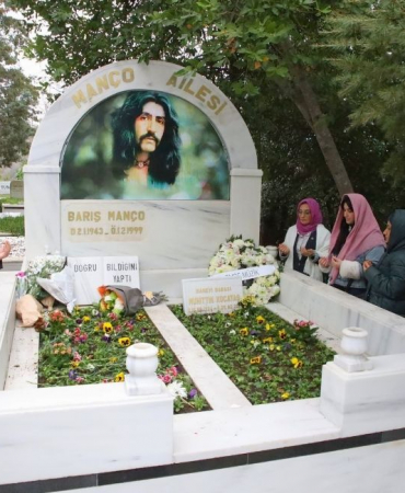 MHP Beykoz teşkilatından Barış Manço’ya vefa (1)