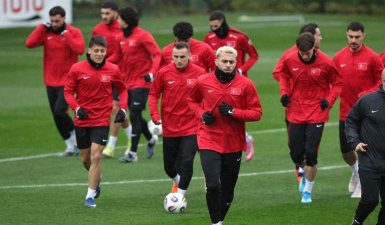 A Milli Takım Kosova maçına Riva'da çalıştı (1)