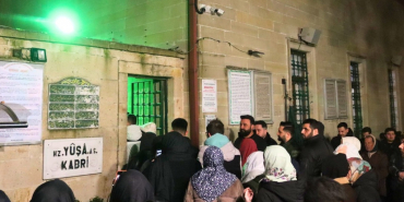 Kadir Gecesi’nde Hz. Yuşa Türbesi doldu taştı