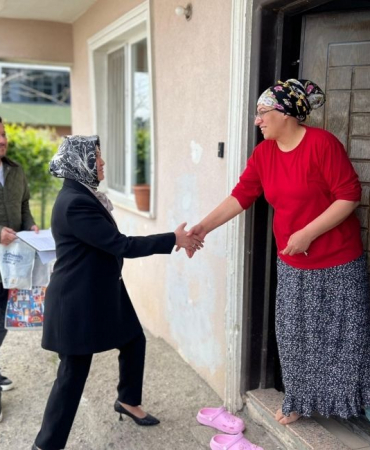 AK Parti Beykoz teşkilatı Yenimahalle’de sahaya çıktı