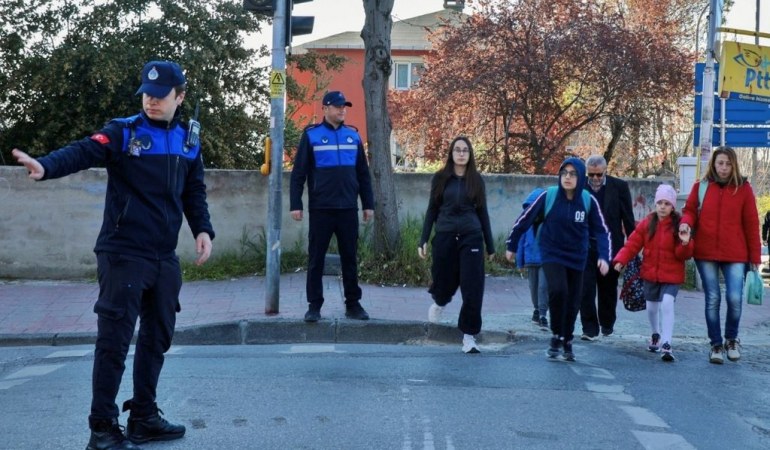 Beykoz’da okul önlerinde denetimler arttırıldı! (10)