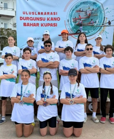 Beykozlu kanoculardan gururlandıran başarı!