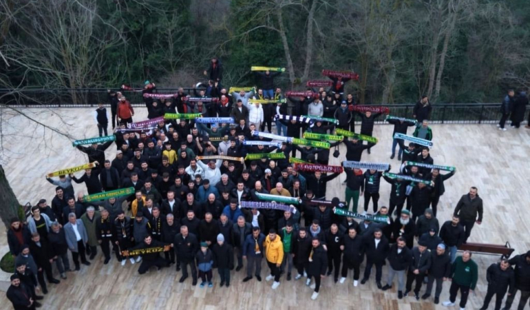 İstanbul tribünleri Beykoz’da sabah namazında buluştu (3)