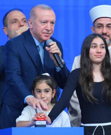 İstanbul'da kurayı Cumhurbaşkanı ve Gürzel'in kızları çekti (1)