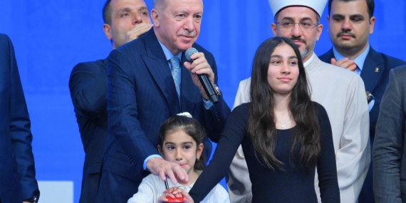 İstanbul'da kurayı Cumhurbaşkanı ve Gürzel'in kızları çekti (1)