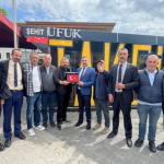 MHP Beykoz’dan duyarlı taksiciye anlamlı teşekkür!